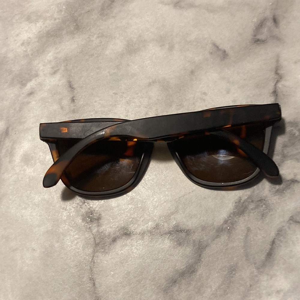 Sunglasses - Picture 7 of 14